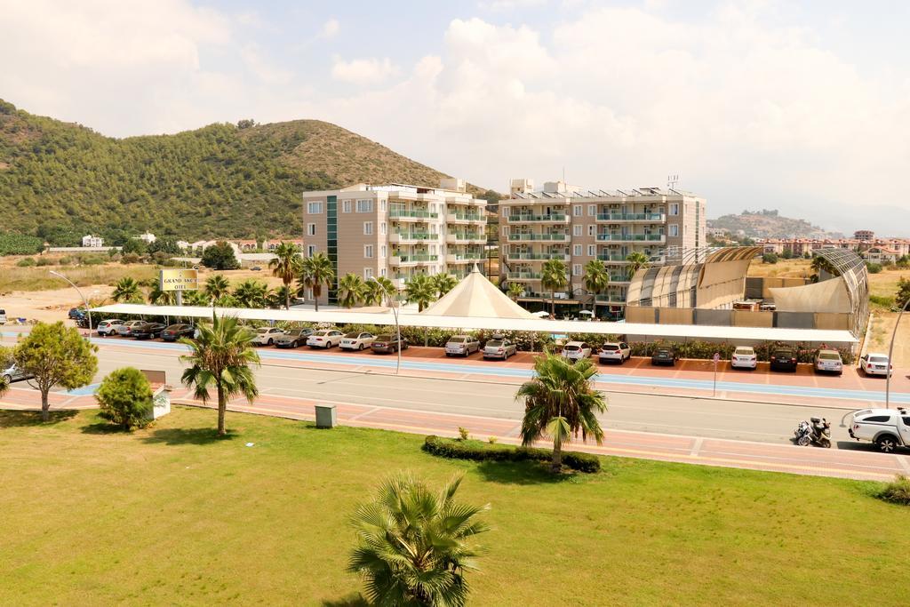 Grand Akca Hotel กาซิพาซา ภายนอก รูปภาพ
